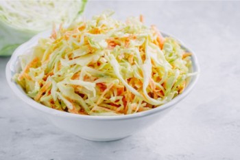 صحن سلطة صغير